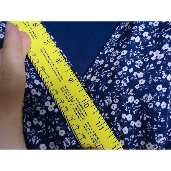 Arizona Jean Co Romper Women's Size XS Navy Blue White Floral Print - Picture 7 of 11